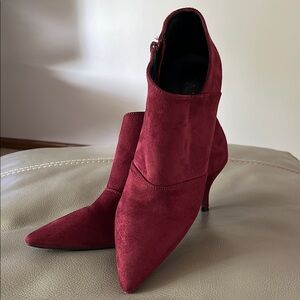 Elegant Red Suede Ankle Boots